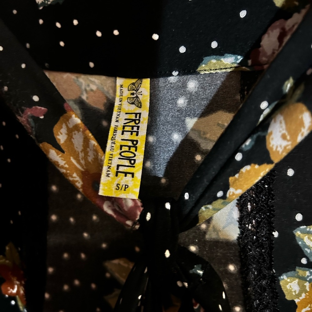 Floral Halter Maxi Dress - Black - Picture 4 of 6